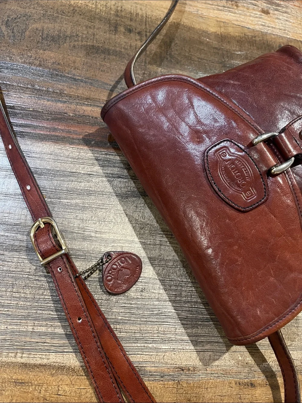 Oroton Leather Messenger Bag in Deep Brown